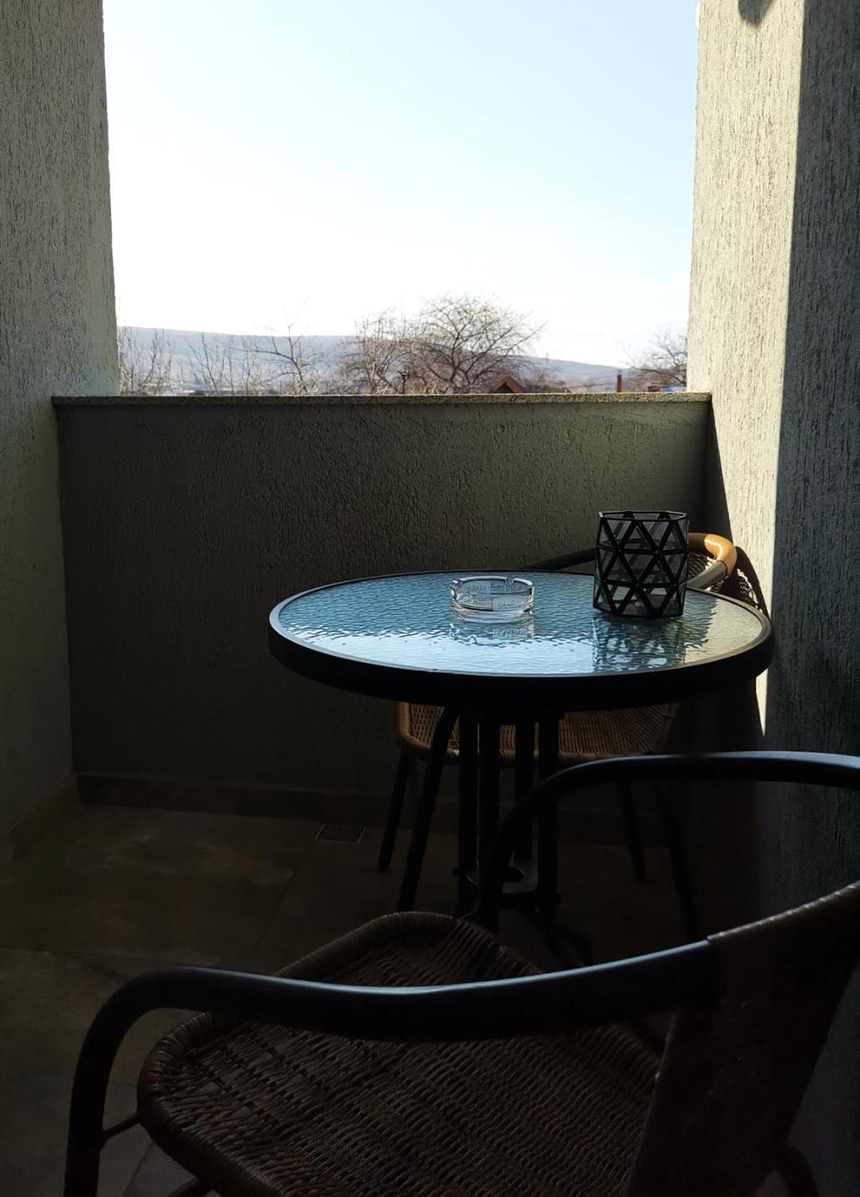 Pensiunea Evelyn Gîrleni Cameră foto